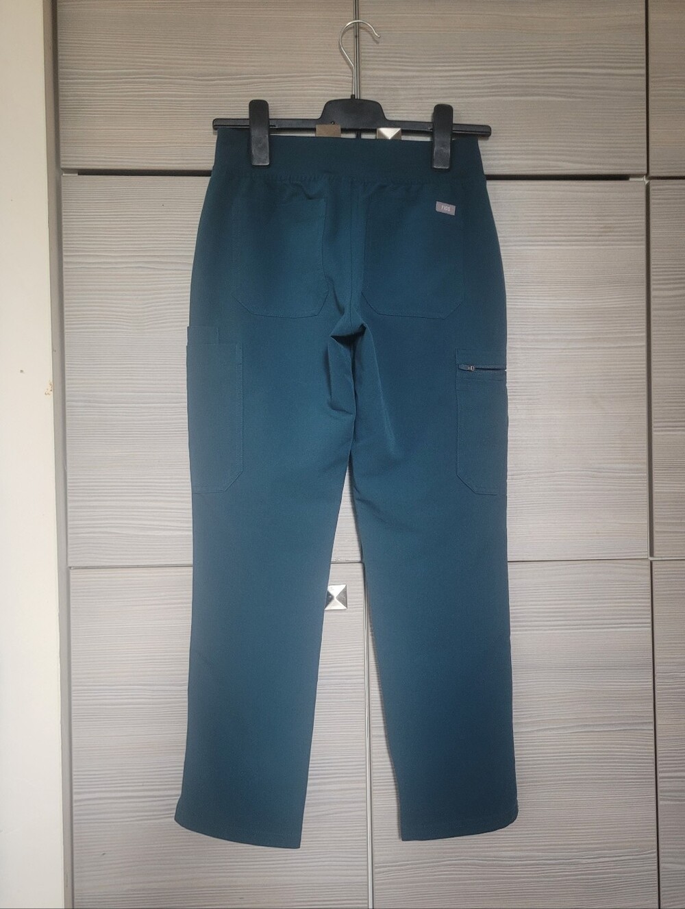 Figs Yola 2.0 Scrub Pants,Caribbean Blue,Yoga Waistband,XS petite - Picture 4 of 16